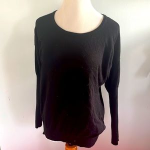 BNWOT Lighweight black open back sweater size large